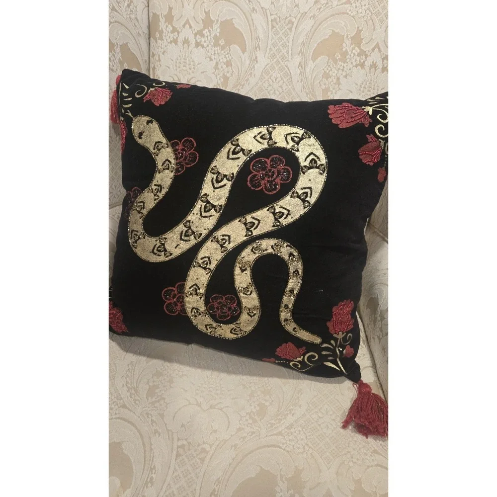 EnVogue Velvet Pillow Gold Beaded Snake Embroidery Tassels Luxe Boho 20x20 EUC